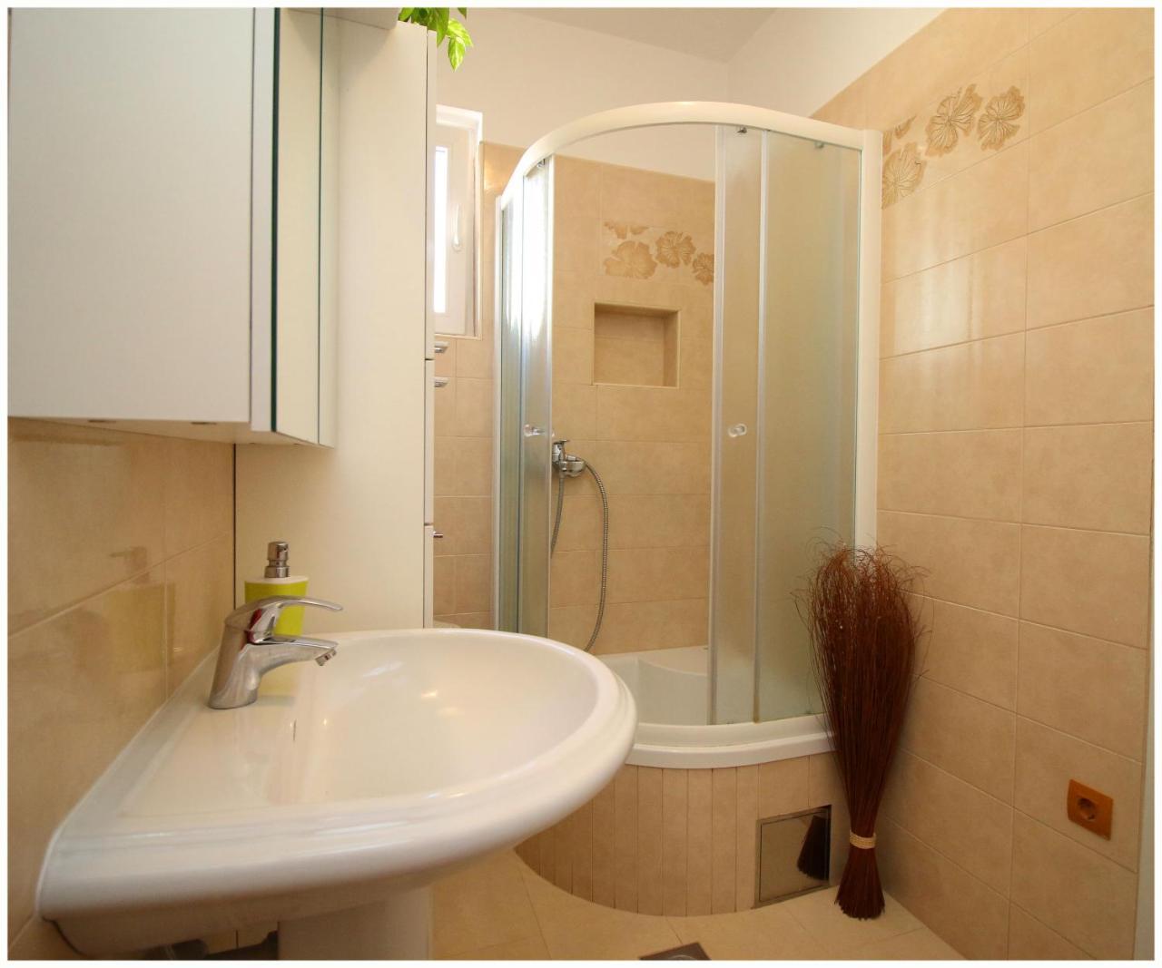 Apartment Slavko Primosten Exterior photo